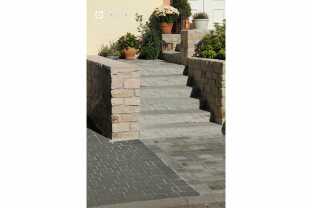 kandla grey marche1.jpg